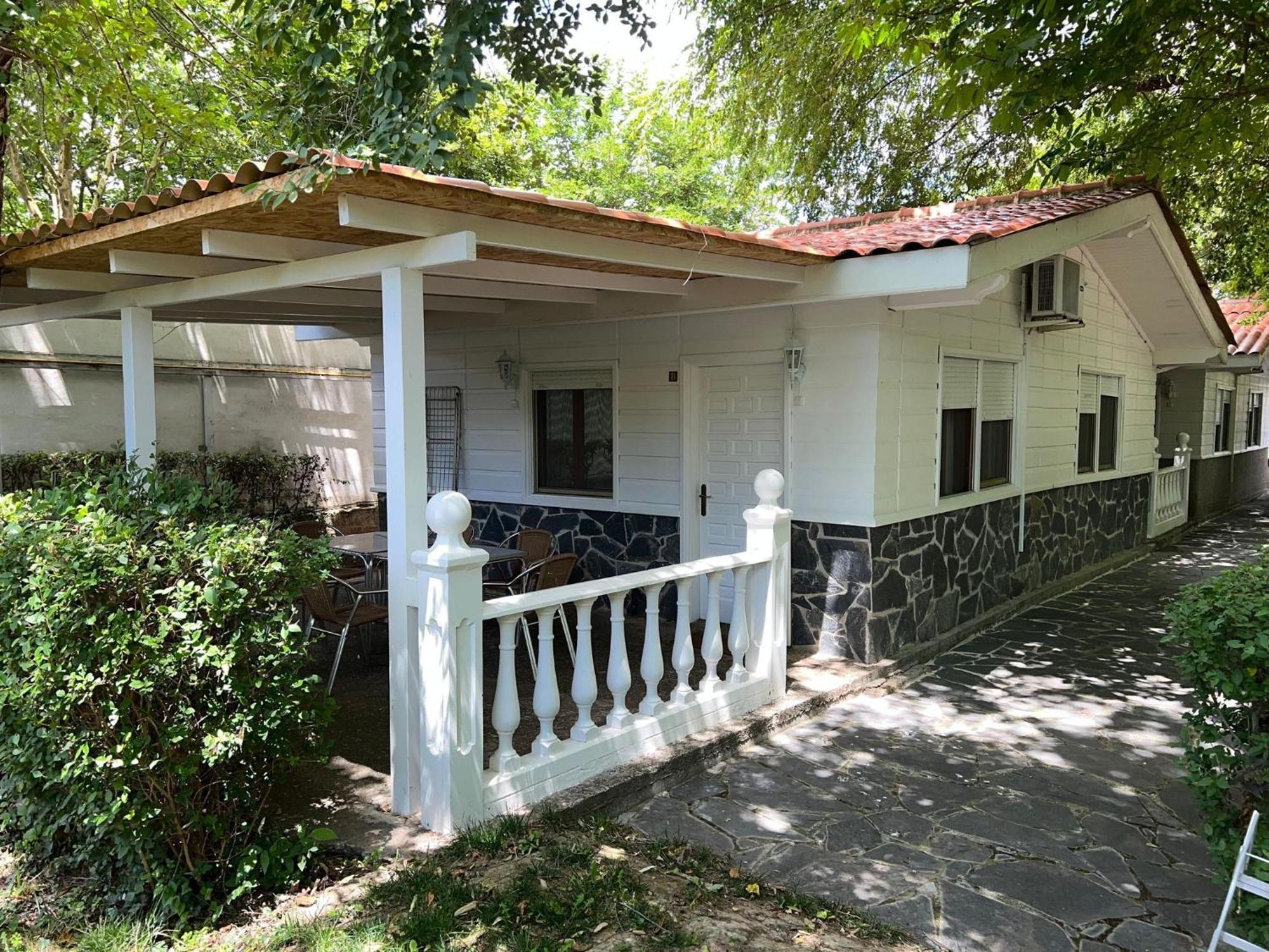Bungalows & Albergue La Playa Λογκρόνο Εξωτερικό φωτογραφία