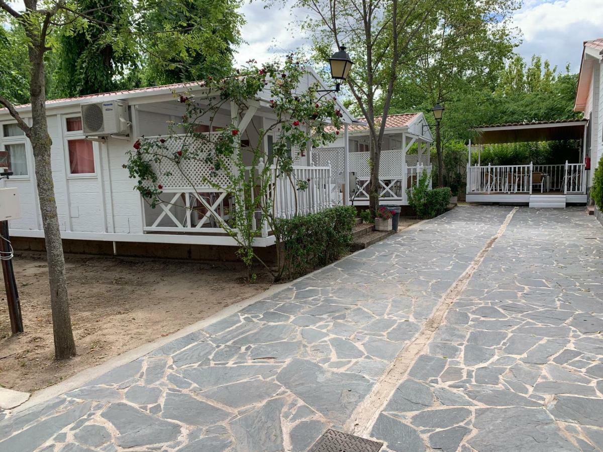 Bungalows & Albergue La Playa Λογκρόνο Εξωτερικό φωτογραφία